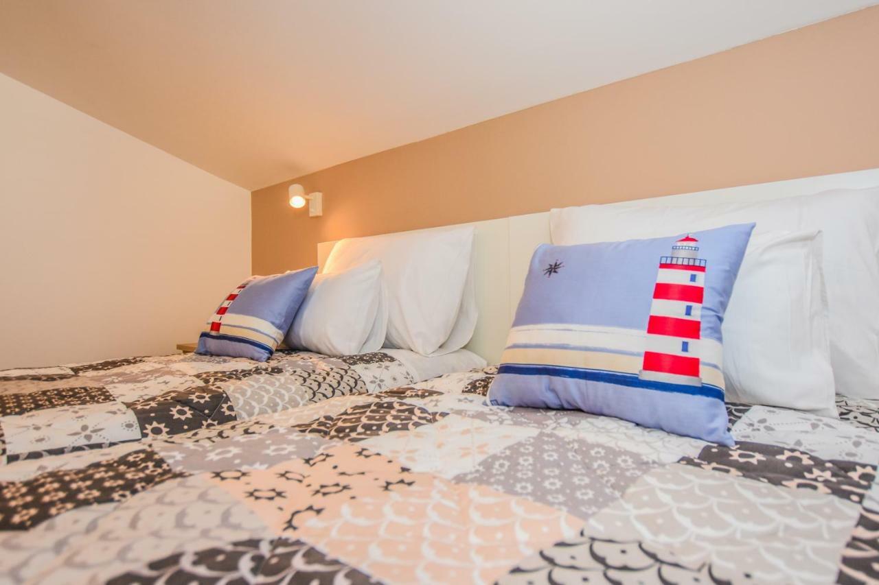 Villa Magena - Luxury Apartments In Pag Center Pag Town Bagian luar foto