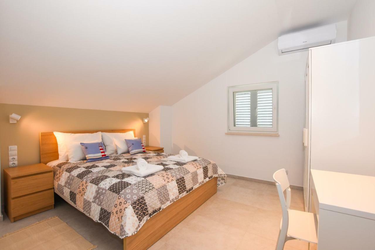 Villa Magena - Luxury Apartments In Pag Center Pag Town Bagian luar foto
