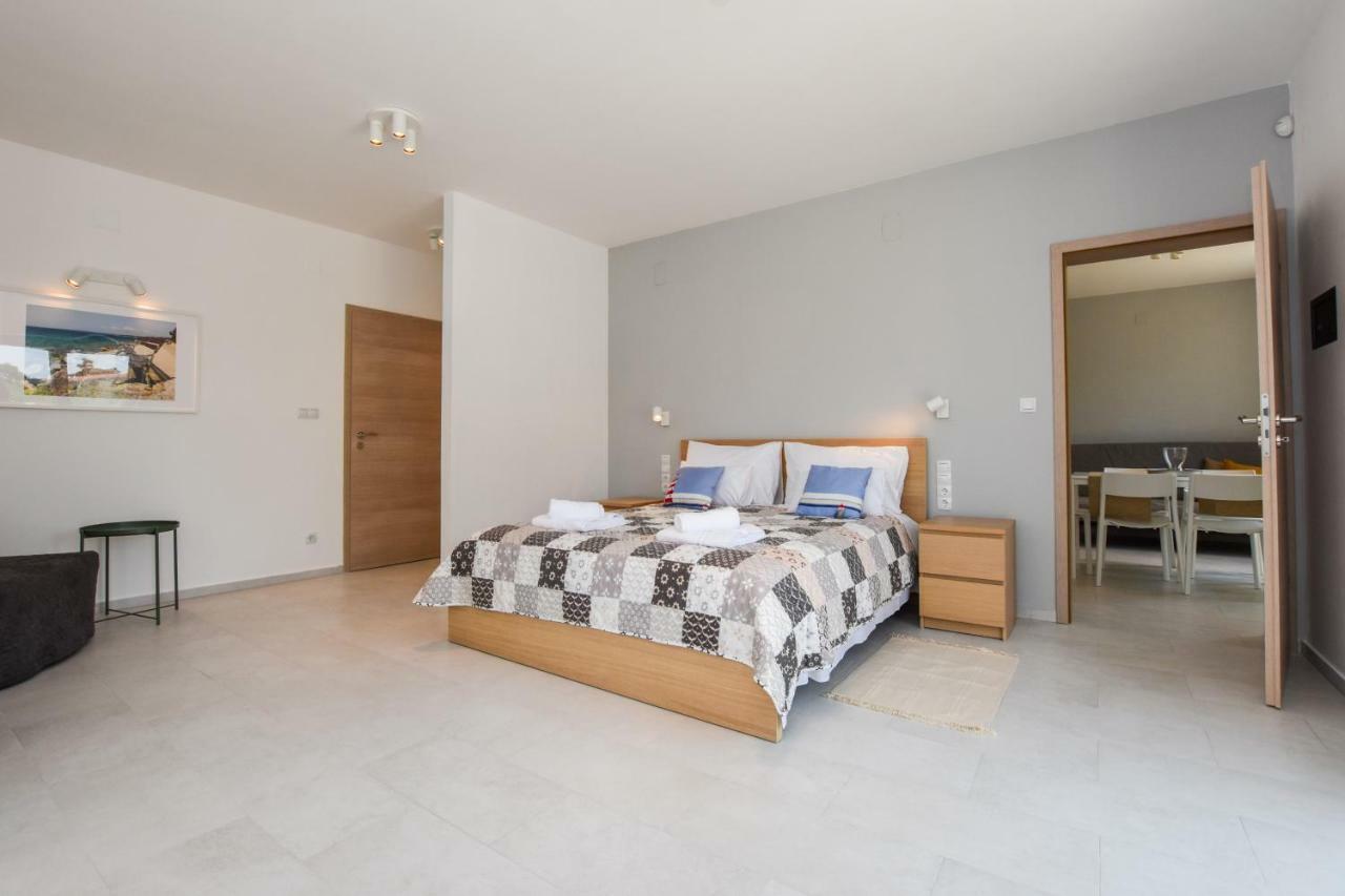 Villa Magena - Luxury Apartments In Pag Center Pag Town Bagian luar foto