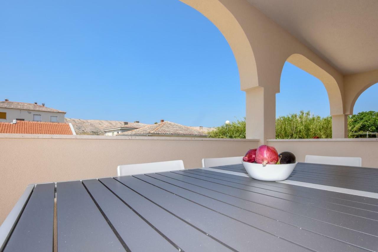 Villa Magena - Luxury Apartments In Pag Center Pag Town Bagian luar foto